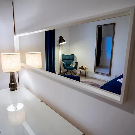 Renoma Old Town Self Check-in 24h *