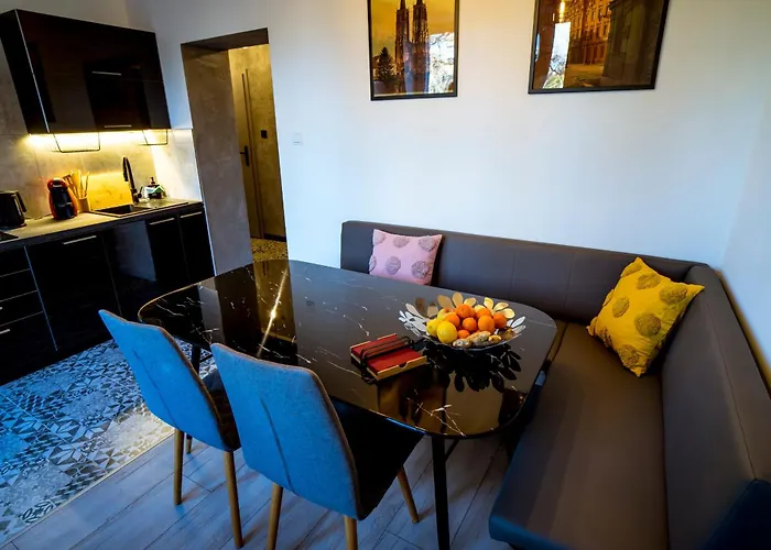 Renoma Old Town Self Check-in 24h *